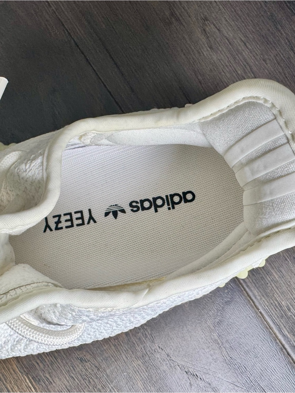 Yeezy Boost 350 V2 Pale Cream Sneakers - Picture 4 of 7
